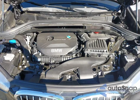 2017 BMW X1 xDrive28I из США, поврежденный, VIN WBXHT3Z31H4A56970